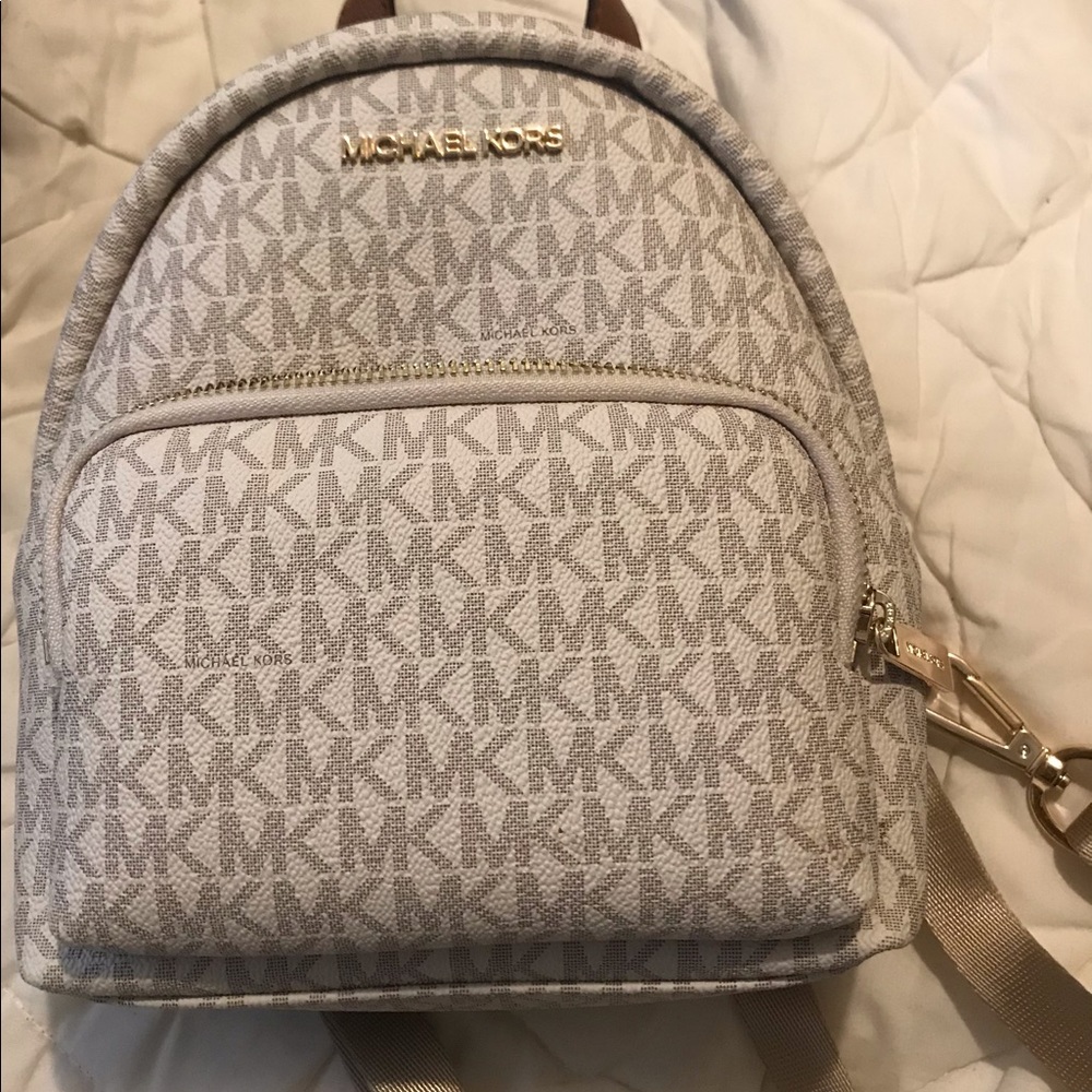 MICHAEL KORS ERIN VANILLA SMALL CONV BACKPACK